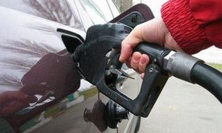 ФАС не может остановить рост цен на бензин.