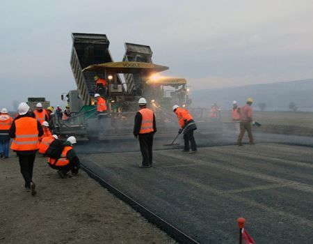 Правительство РФ рассмотрит возможность заключения долгосрочных контрактов на проектирование, строительство и содержание дорог 