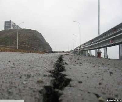 Во Владивостоке трассу, построенную к саммиту АТЭС за 29 млрд рублей, смыло дождем