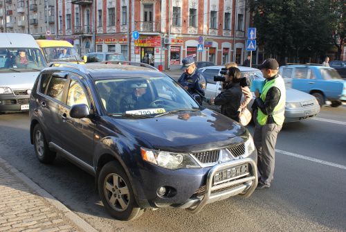 Псковская Госавтоинспекция провела акцию по предупреждению ДТП с участием пешеходов