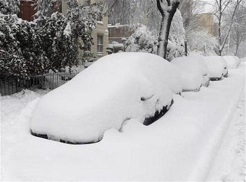 В Пскове во время уборки снега в «карманах» планируют временно запрещать стоянку 