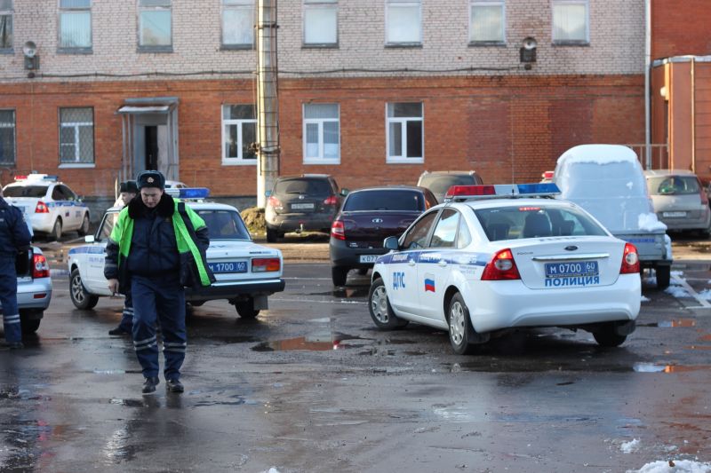 Псковская Госавтоинспекция продолжает массовые проверки водителей на трезвость