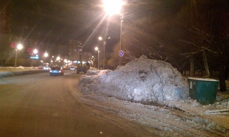 8995 кубических метров снега вывезут с улиц Пскова за 1 млн рублей 