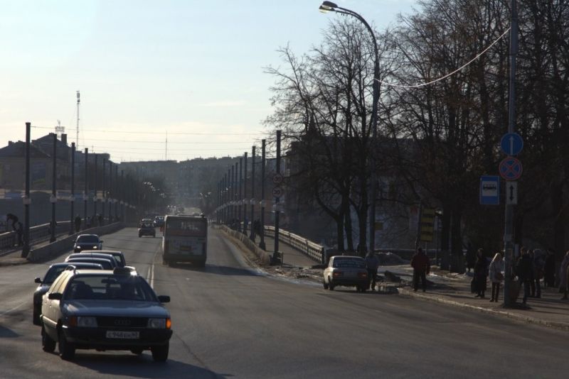 Ограничение скорости на Ольгинском мосту необходимо снять – активист «Убитых дорог»
