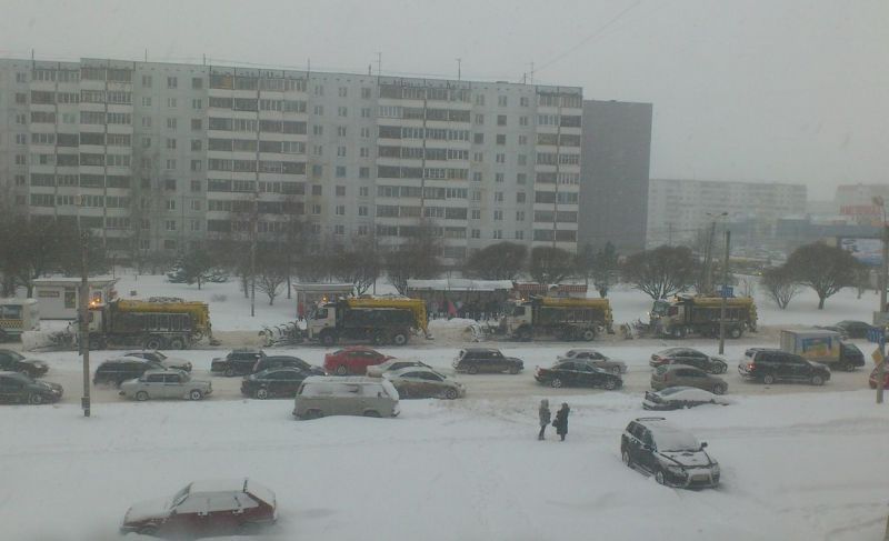 В связи со снегопадом предприятие ДЭУ-1 переведено на зимний режим работы