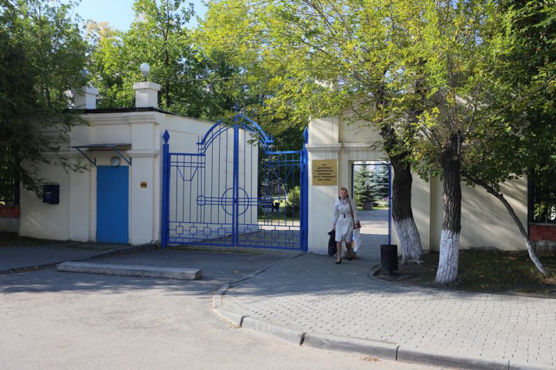 Организация парковки у медицинских учреждений Челябинска