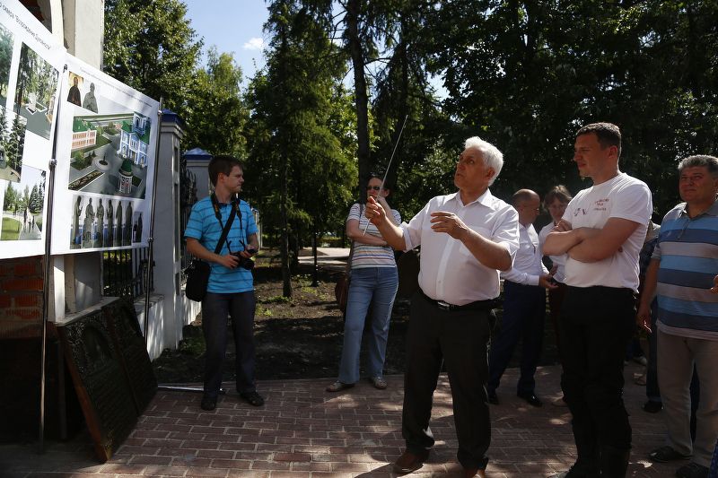 Жители Ульяновска чиновникам: «Руки прочь от зелени».