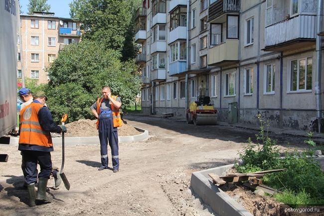 В 27 дворах Пскова завершен ремонт