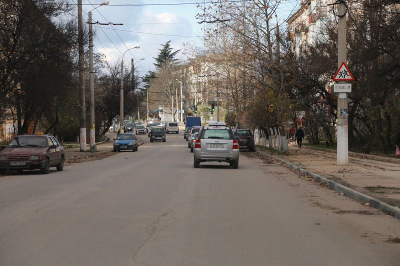 Обустройство дорог у школ в Севастополе