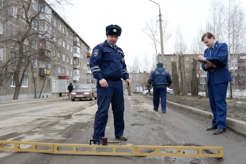 В России вырастут штрафы для чиновников за плохие дороги