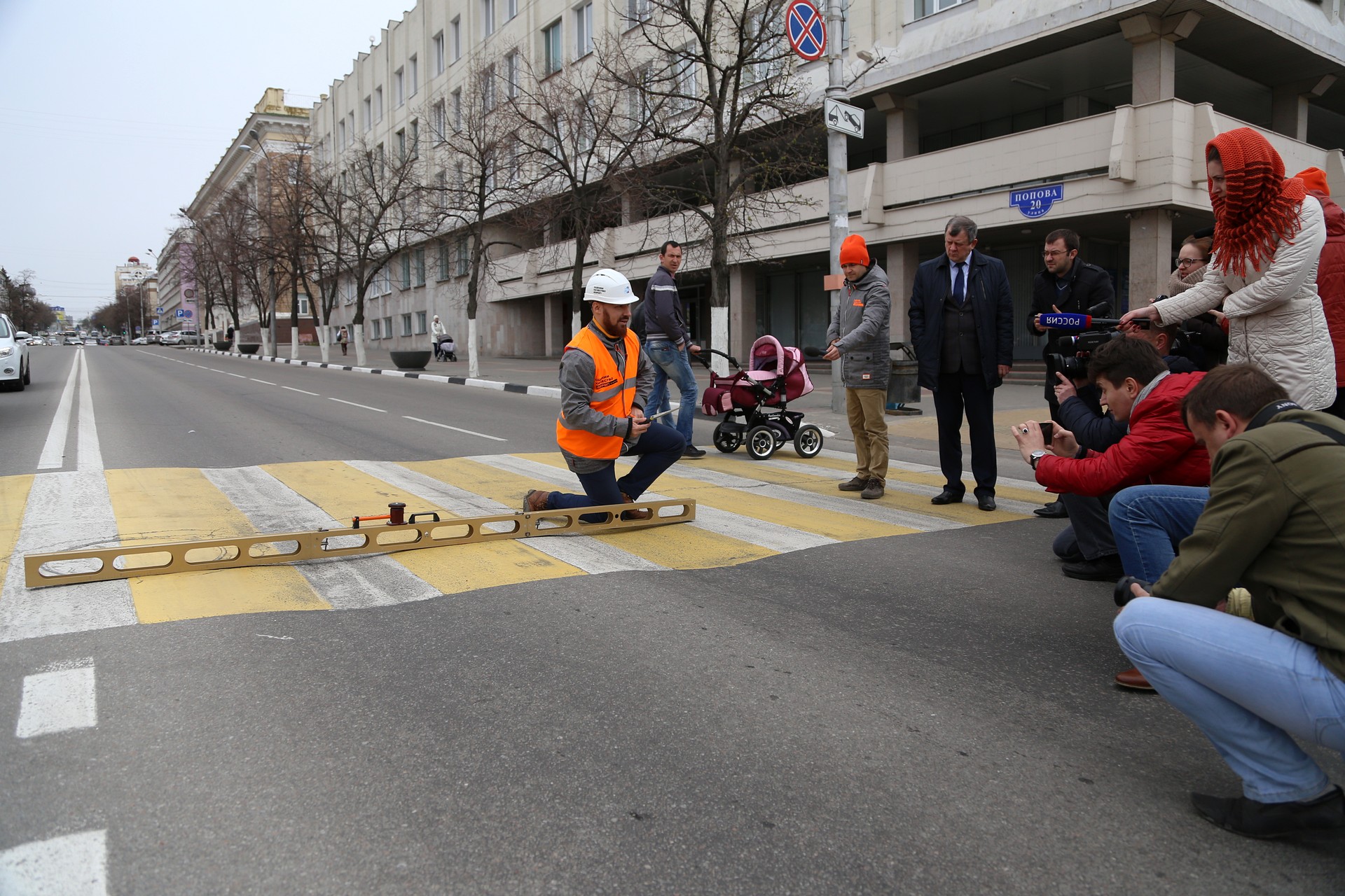 Активисты дорожной инспекции проехались по гарантийным дорогам Белгорода