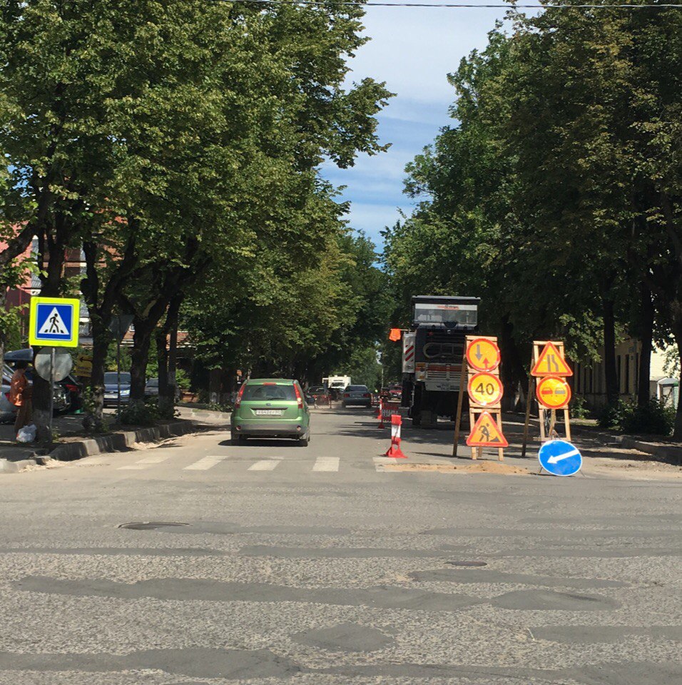 На отмеченных на интерактивной карте ОНФ проблемных дорогах Пскова начались  ремонтные работы