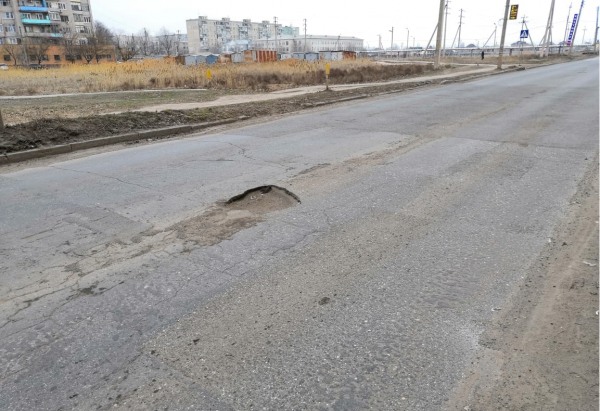 Общественники Астрахани призывают власти отремонтировать проблемные участки дорог