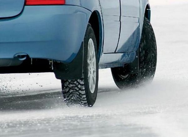 Псковская Госавтоинспекция призывает водителей заранее подготовить свой автомобиль к зиме