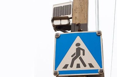 Три пешеходных перехода в Иркутске оборудовали световой системой оповещения «КОМПО-СИГНАЛ» 