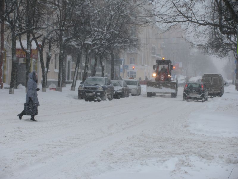Активист «Убитых дорог Пскова» советует коммунальщикам просматривать прогнозы погоды