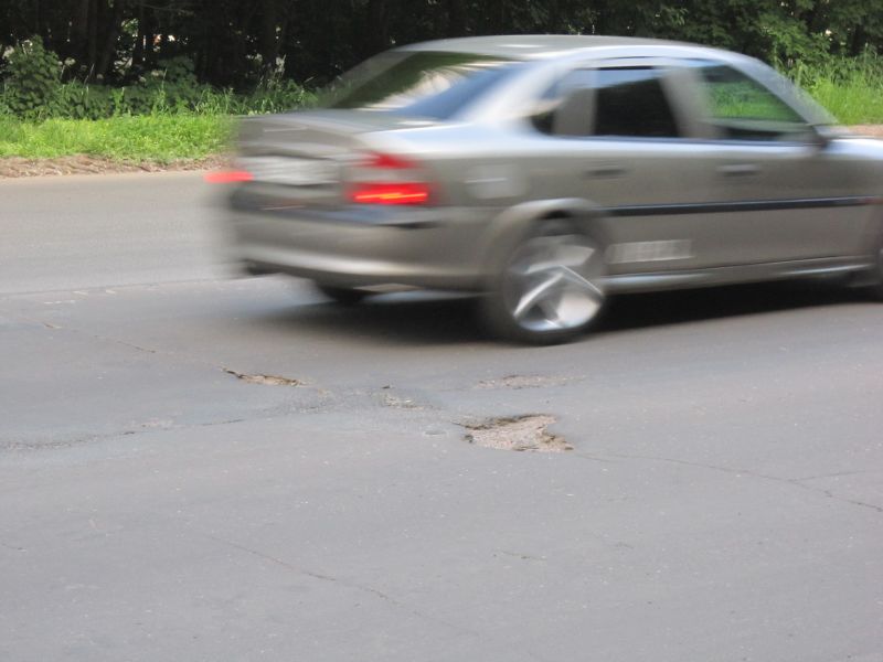 Прокуратура совместно с активистами «Убитых дорог Пскова» проверит качество проводимого в городе ремонта дорог