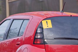 МВД предложило запретить начинающим водителям быстро ездить