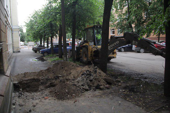 В Пскове начались работы по реконструкции улицы Калинина
