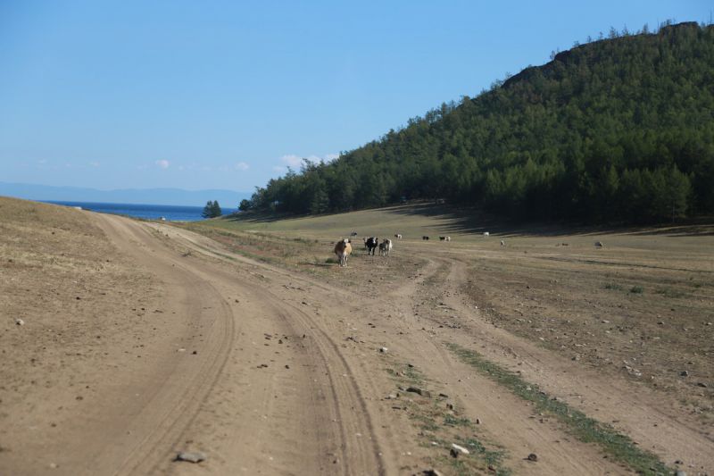 Дороги острова Ольхон на озере Байкал