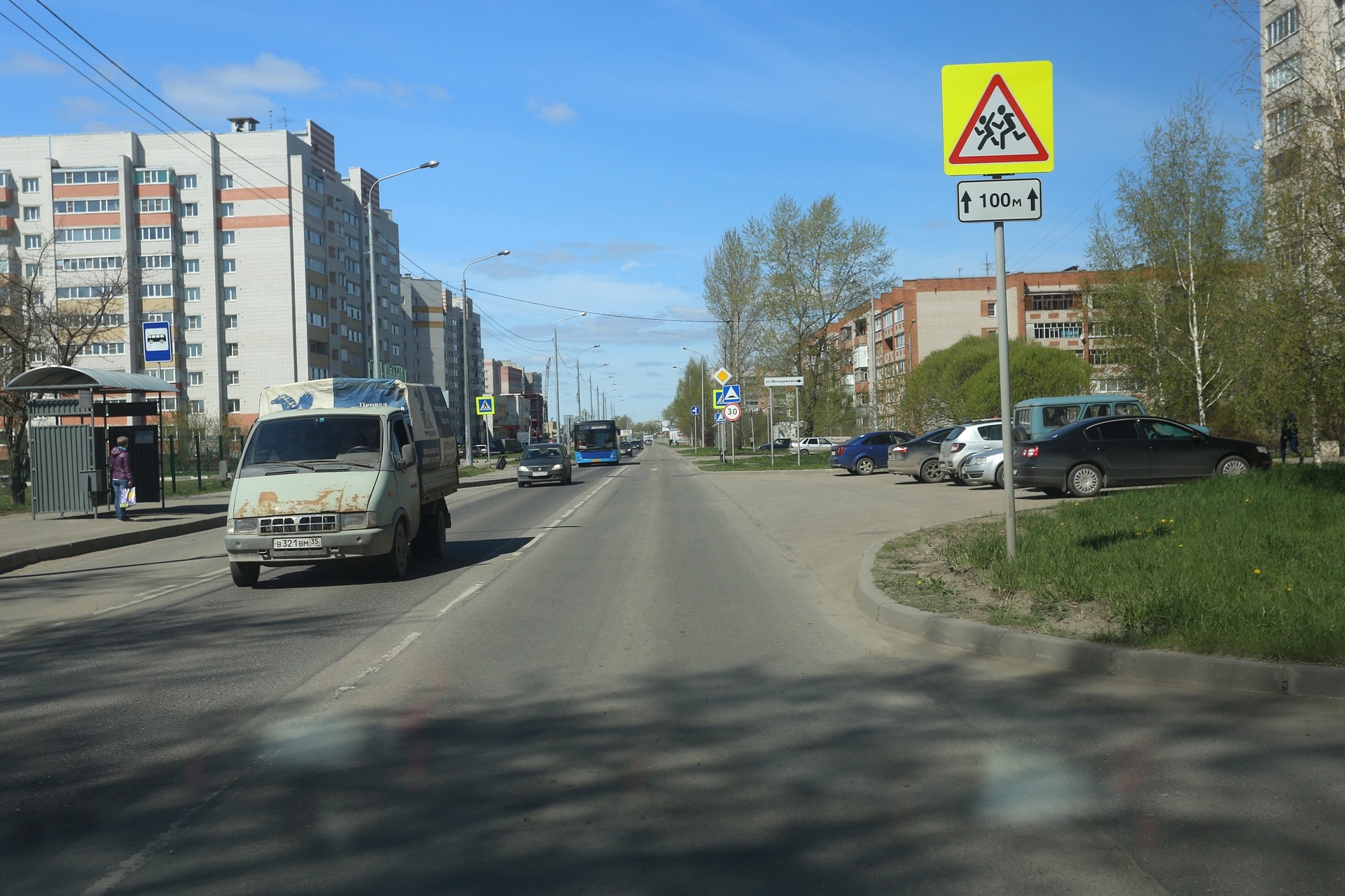 Безопасность на дорогах у школьных учреждений Вологды