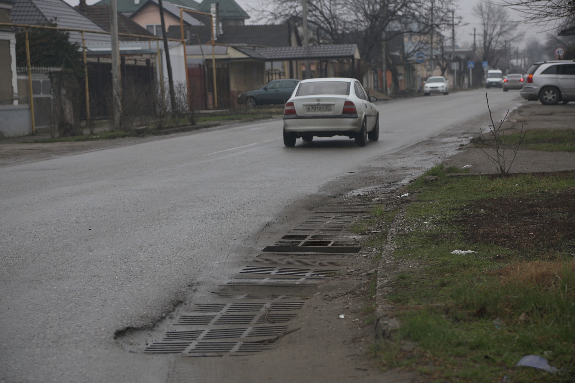 В Нальчике исправляют дорожные дефекты, обнаруженные в ходе инспекции 23 марта