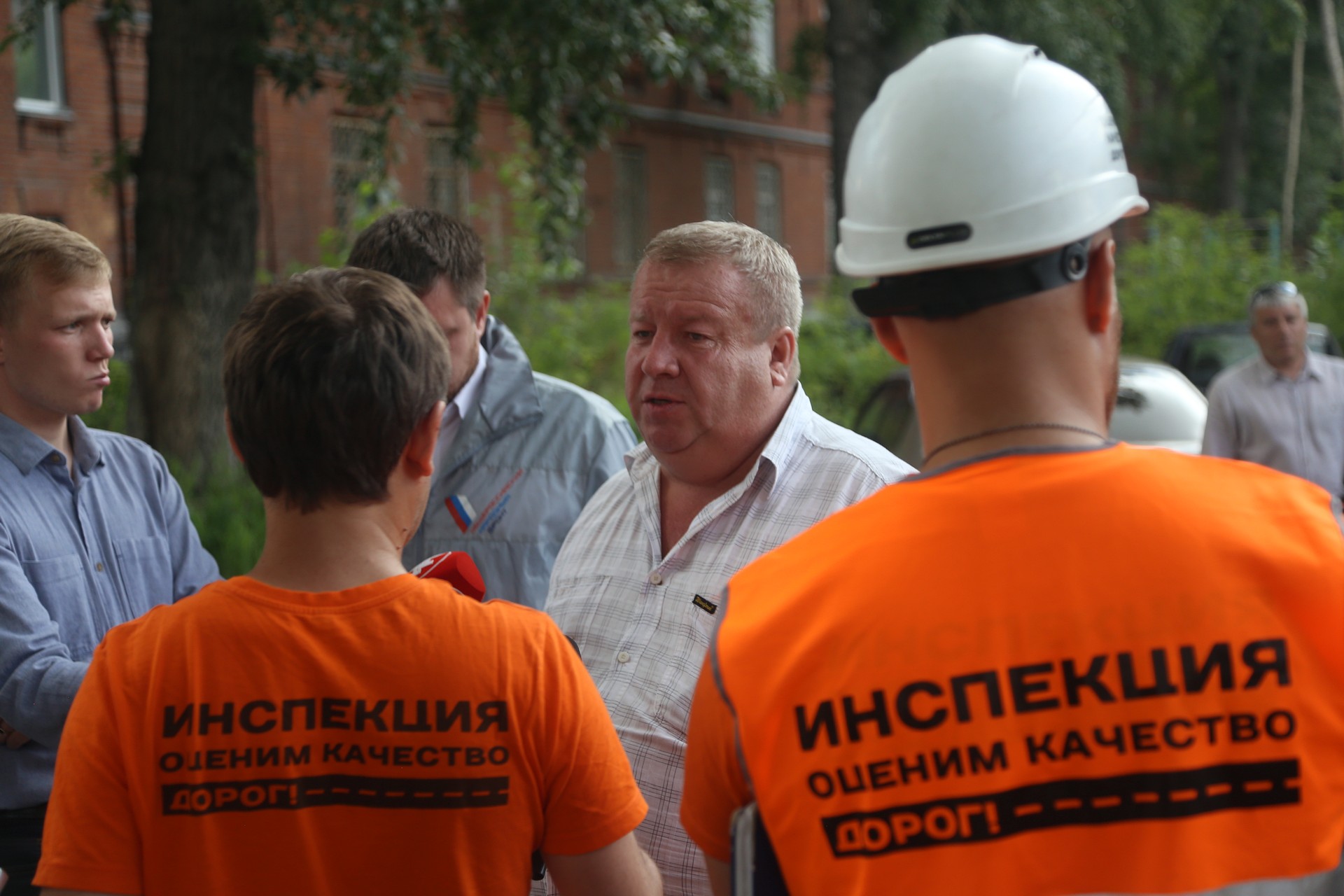 Дорожная инспекция возле школ в Новосибирске