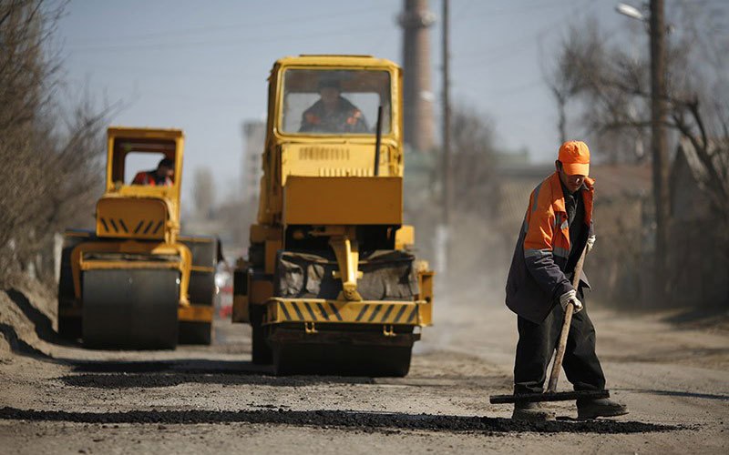 В Барнауле ремонтируют дороги с «Карты убитых дорог»