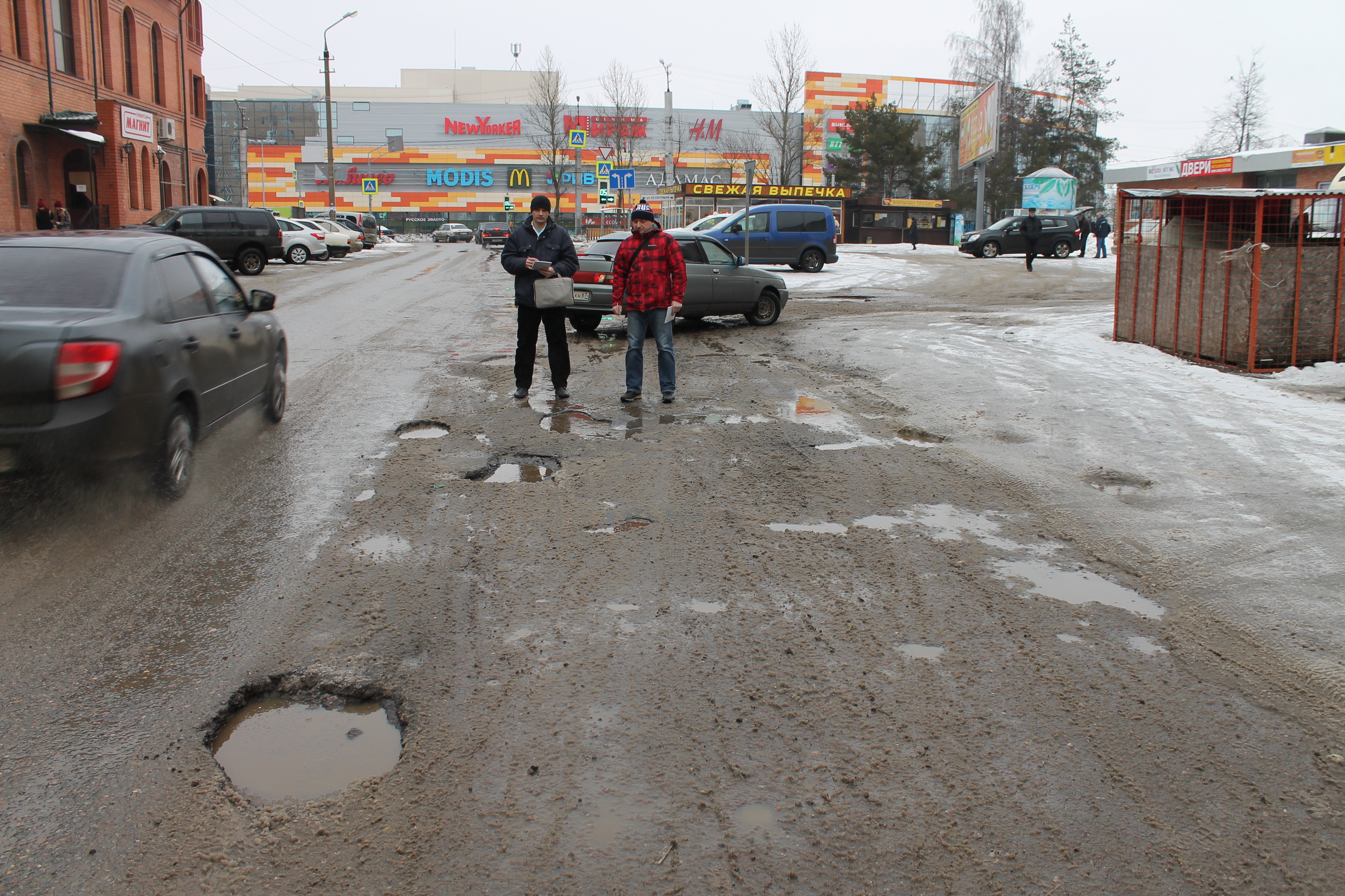 Смоленские активисты ОНФ предлагают корректировку плана ремонта проблемных дорожных участков с учетом мнения граждан.