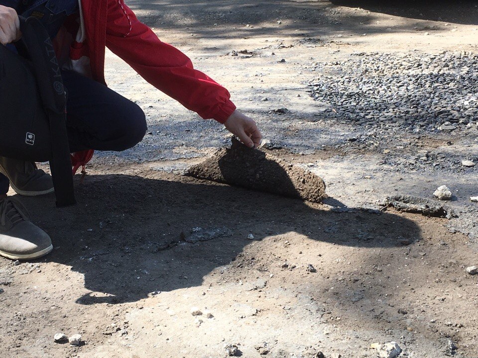 УГХ не следит за качеством ремонта дорог в Пскове? Разберется прокуратура
