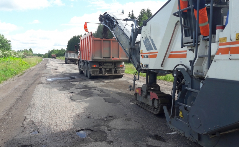 Участок дороги Ущицы-Борок в Куньинском районе отремонтируют до конца года