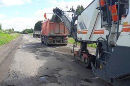 Участок дороги Ущицы-Борок в Куньинском районе отремонтируют до конца года