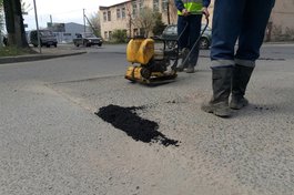 Администрация Пскова ищет подрядчика по содержанию дорог на Завеличье на 2,5 месяца