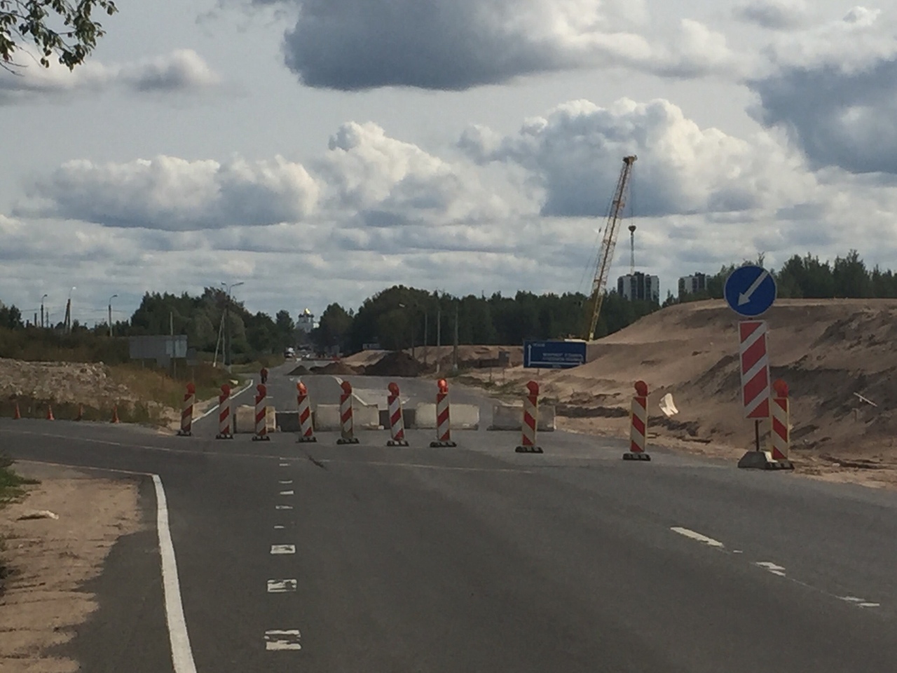 На участке строительства Северного обхода на пересечении с Гдовским шоссе установят светодиодные знаки