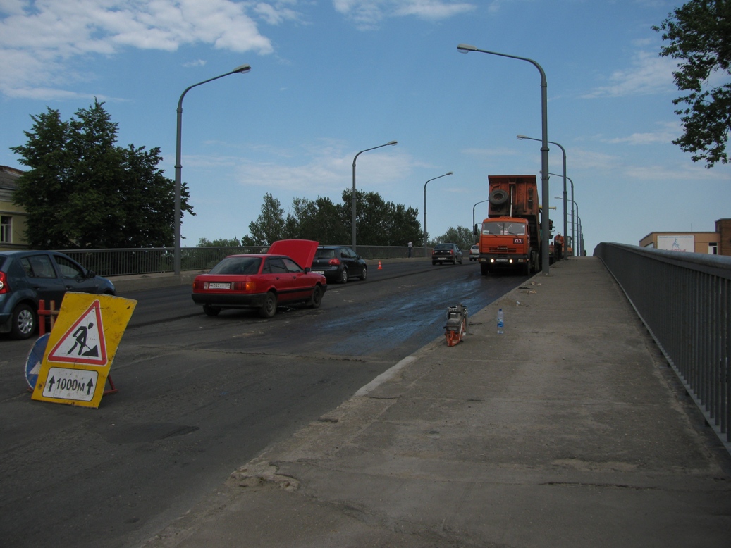 Около 300 млн рублей направят на ремонт дорог в Пскове