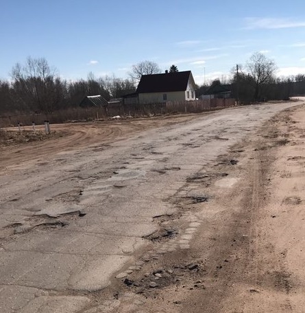 94 участка из списка "убитых" дорог включены в план ремонта в Псковской области