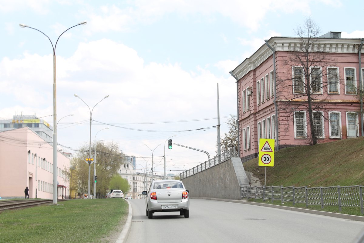 В Екатеринбурге отремонтированы дороги, отмеченные на интерактивной дорожной карте