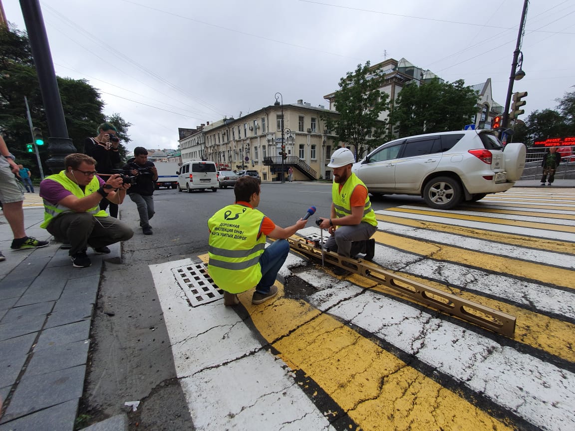 По мнению администрации Владивостока, причина плохих дорог – дожди и сложный рельеф