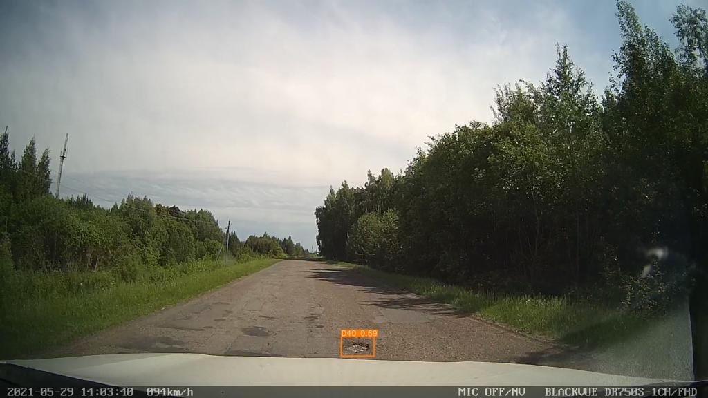 Камеры и видеорегистраторы научат видеть ямы на дорогах
