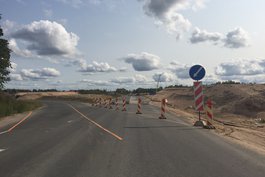 Обезопасят участок ремонта на дороге Псков - Гдов